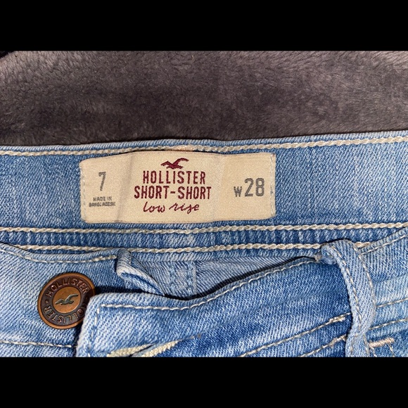 Hollister Light Blue Jean Shorts - Size 28 - Picture 3 of 3